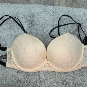 Victoria Secret Bra 34D very sexy push up.